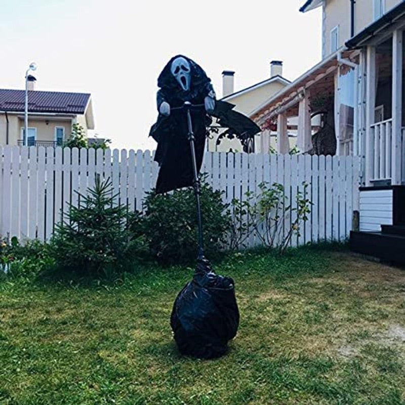 Halloween Ghostface Scarecrow ๐