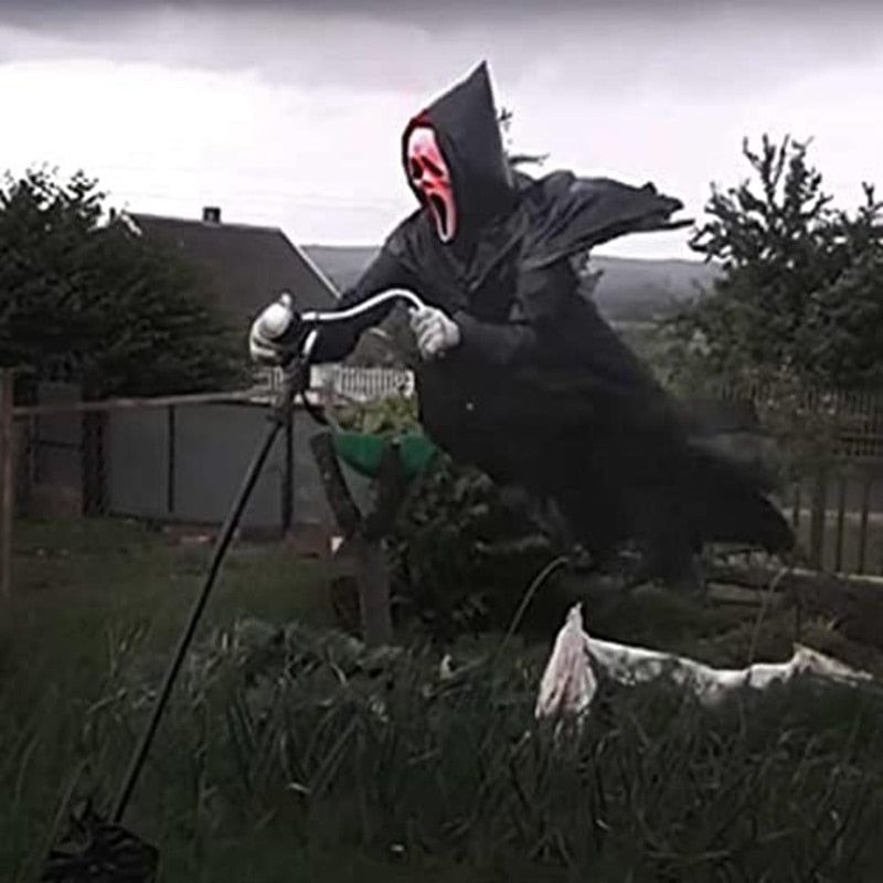 Halloween Ghostface Scarecrow ๐